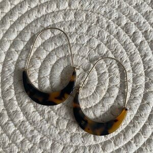 Tortoiseshell hoop earrings